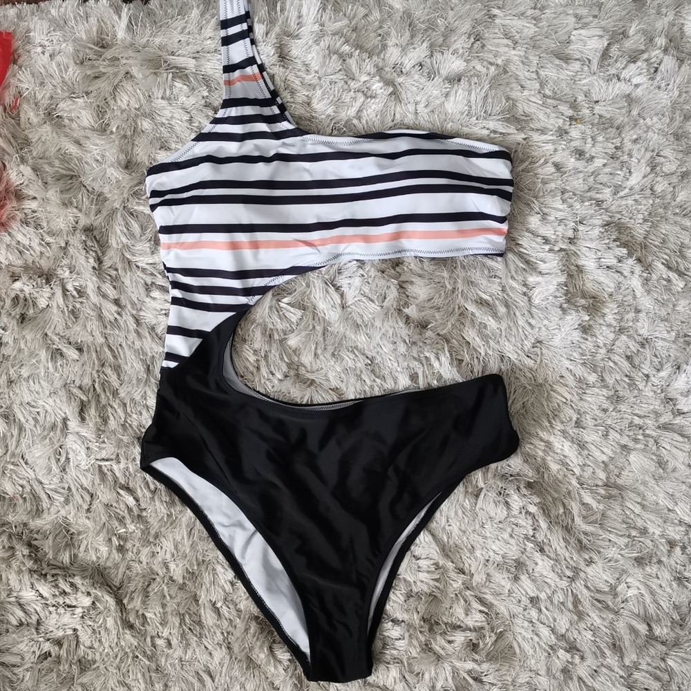 Cupshe one piece bathing suit